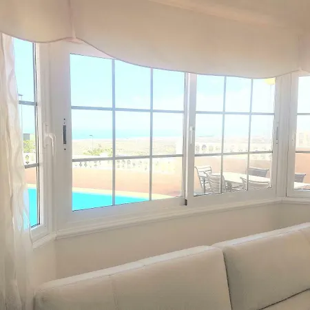 Nancy Tenerife Sur فيلة *