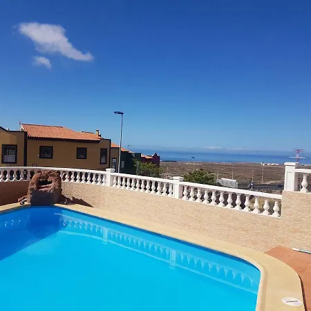 Nancy Tenerife Sur * غراناديا دي أبونا