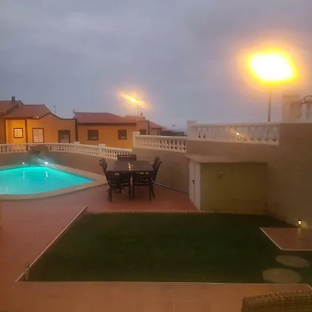 Nancy Tenerife Sur غراناديا دي أبونا